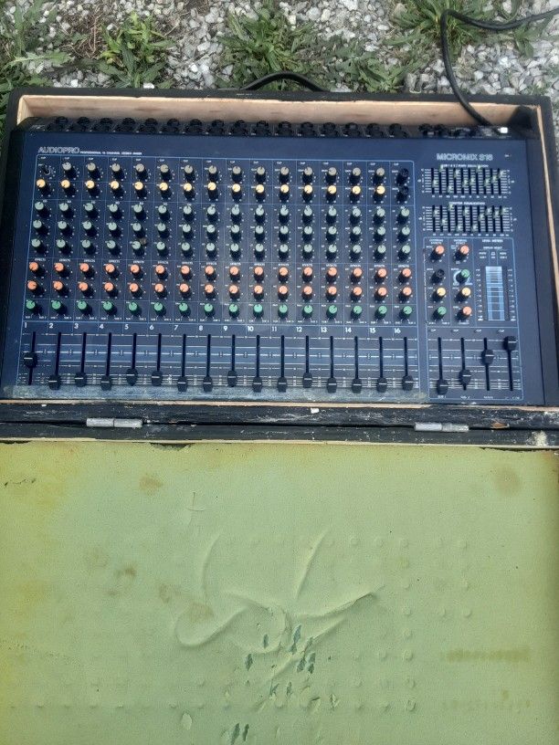 Audio Pro Sound MIx Board