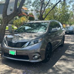 2011 Toyota Sienna