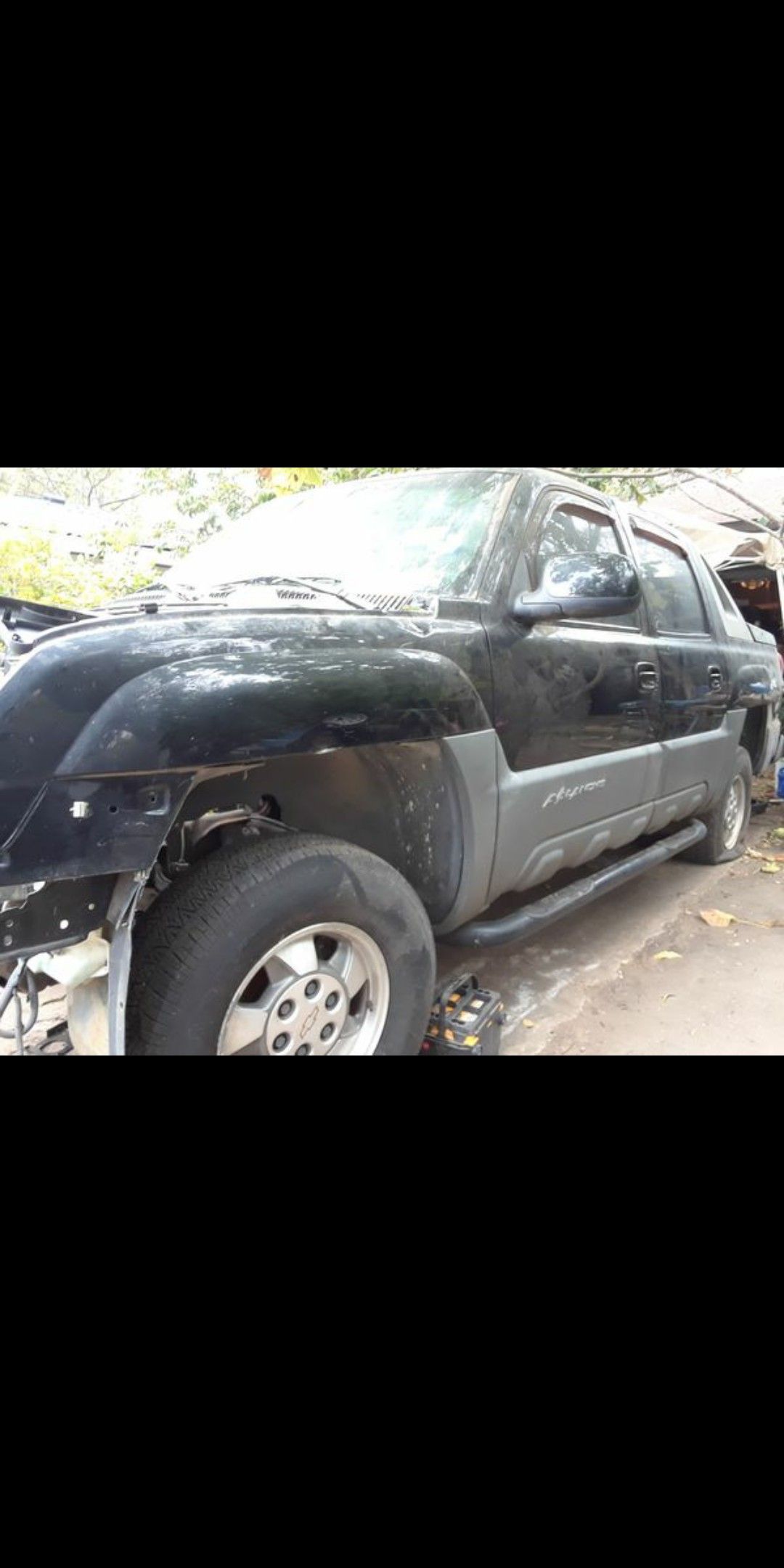 99 to 06 avalanche, silverado,tahoe,suburban,parts.