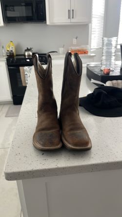 Boot barn boots size 12.0 youth kids