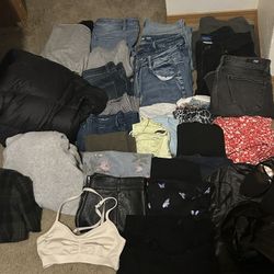 Women’s Clothing Bundle Size S/M/L