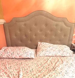 Bed tufted quilt look
