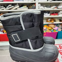 New Snow Boots Size 10