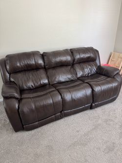 Homestretch Power Reclining Leather Sofa with Power Headrest and Lumbar
