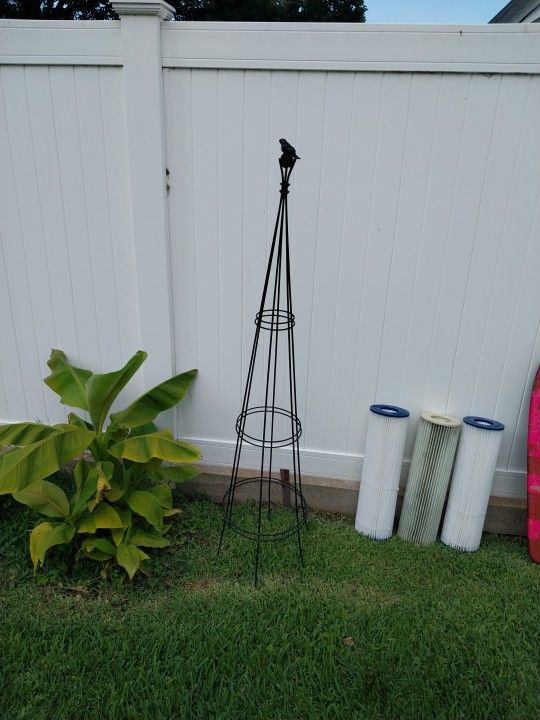 PLANT TRELLIS WROUGHT IRON