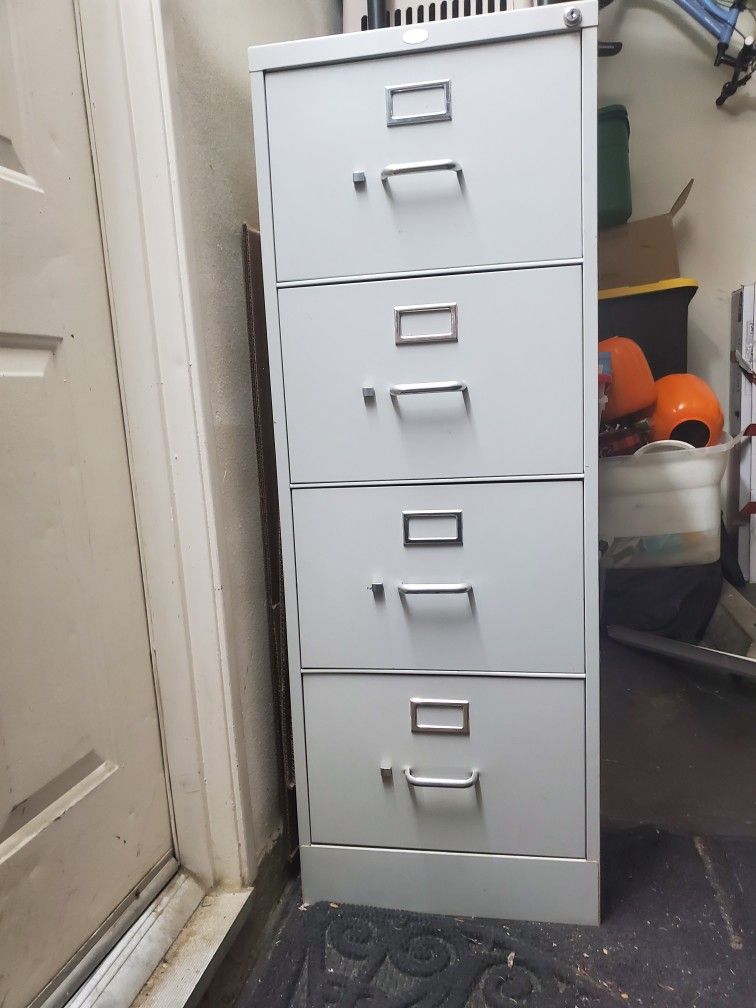 4-Drawer Filing Cabinet