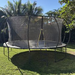 16’ Trampoline 