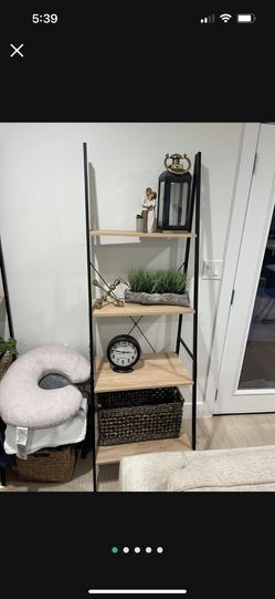 Decorative shelves