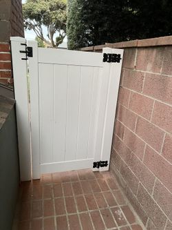 White Vinyl Horizonal Panel Gate Side Gate 
