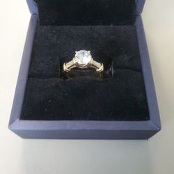 14k Gold Ring DQCZ Sz 6