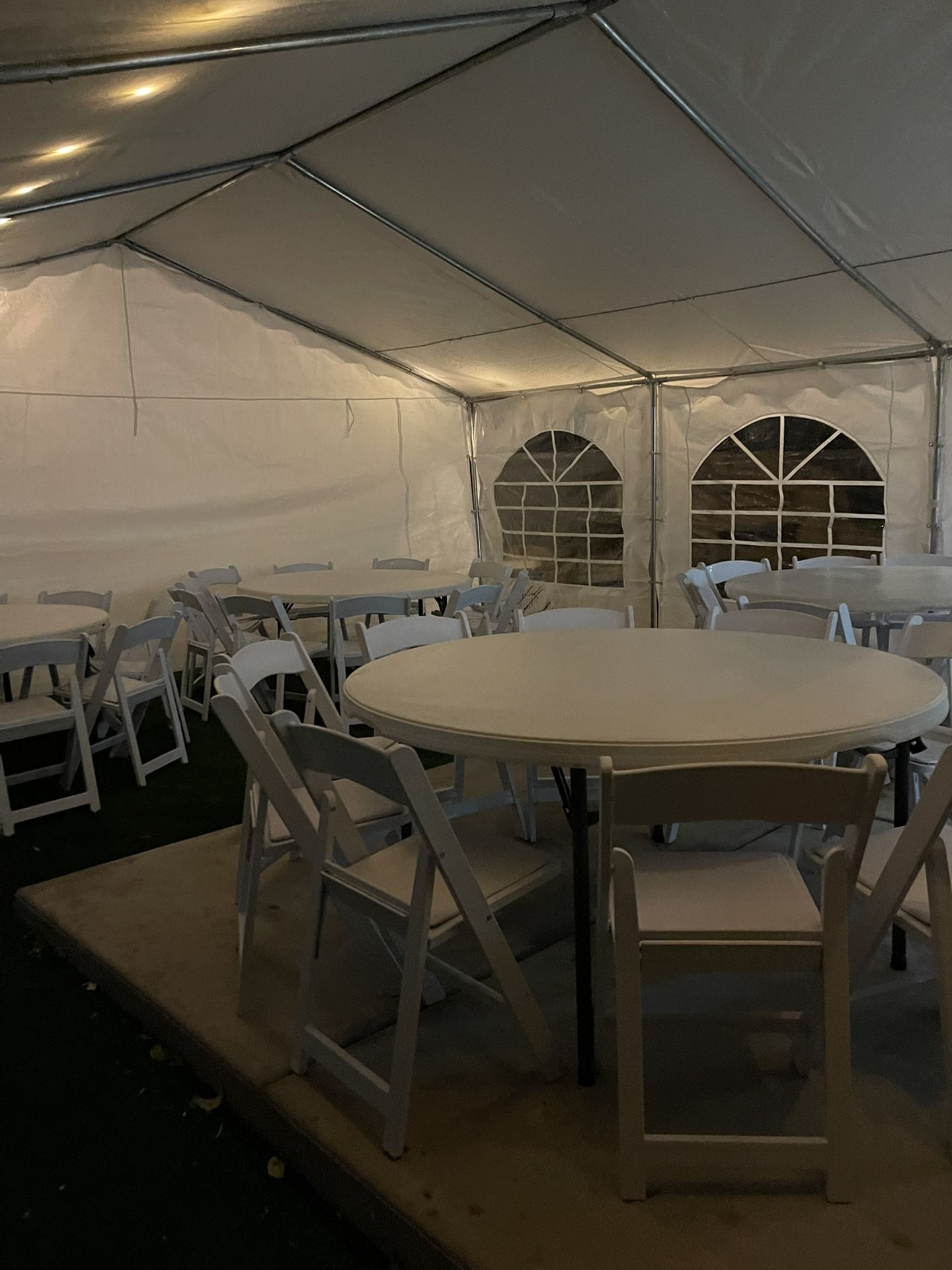 Mesas Sillas R•E•N•T•A