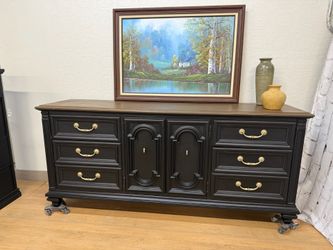 Huntley 9 Drawer Dresser by Thomasville