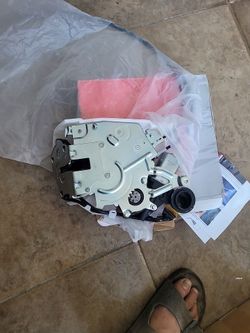 Lock door actuator