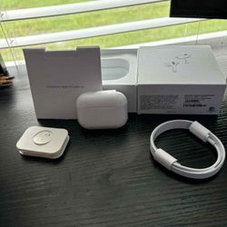 Apple AirPods Pro with MagSafe Charging Case