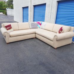 Modern sectional couch , very clean