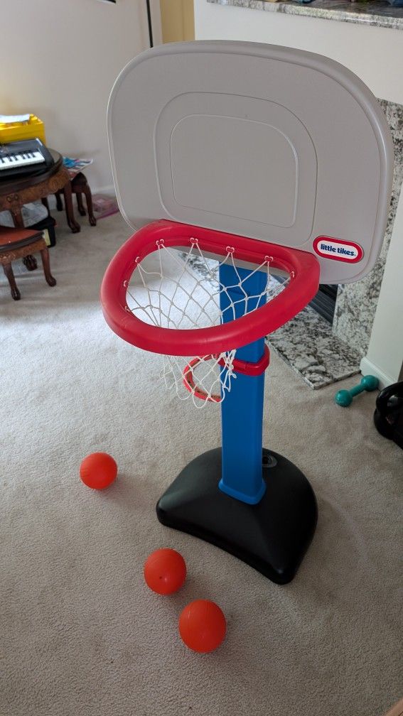 Little Tykes Basketball Hoop