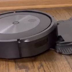 Rooms Combo J5+ Self Emptying Robot Vacuum & Mop