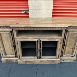 Light Brown Media Stand / Media Console / TV Stand / TV Console / Credenza / Buffet / Sideboard