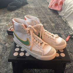 Nike Blazer Mid 77
