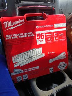 Milwaukee 56-Piece 3/8" Ratchet and Socket Set
