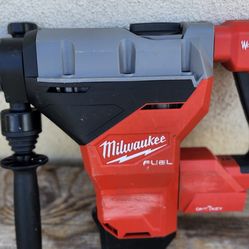 Milwaukee Rotary Hammer 1-3/4 M18 Fuel heavy duty tool only