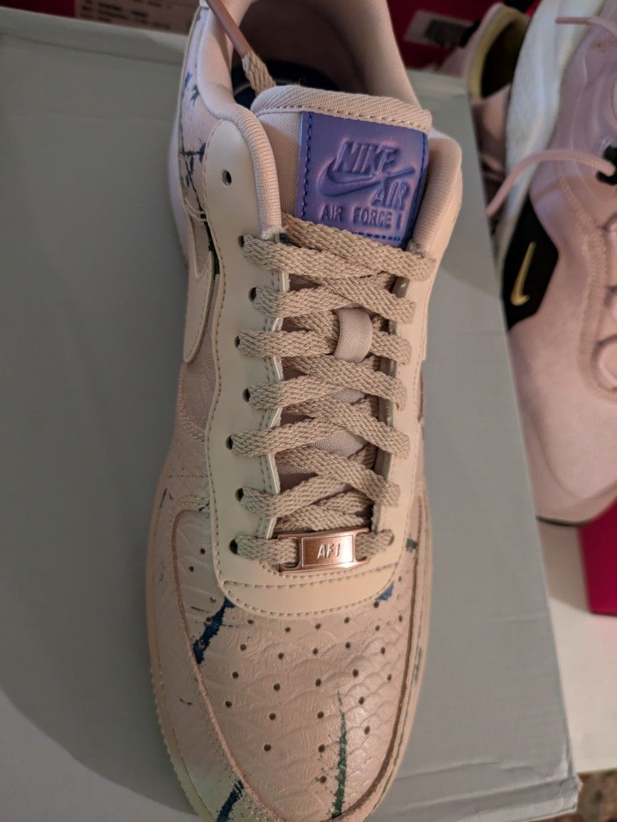 New Nike Shoes Never Worn