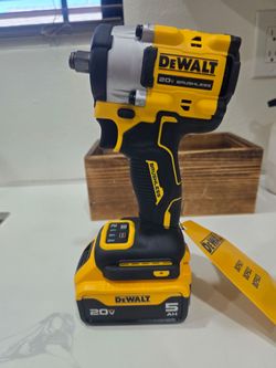 Dewalt Impact Wrench  1/2