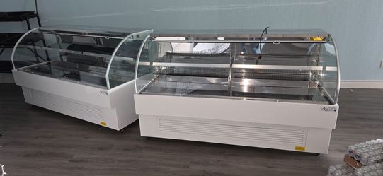 Big Open Air Merchandiser