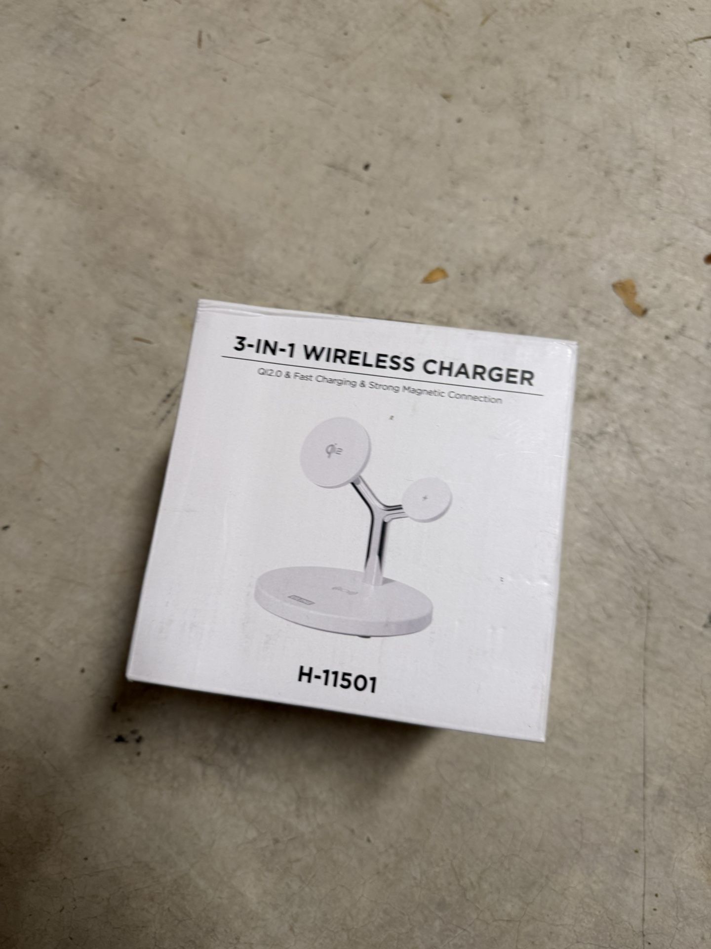 3 IN 1 WIRELESS CHARGER