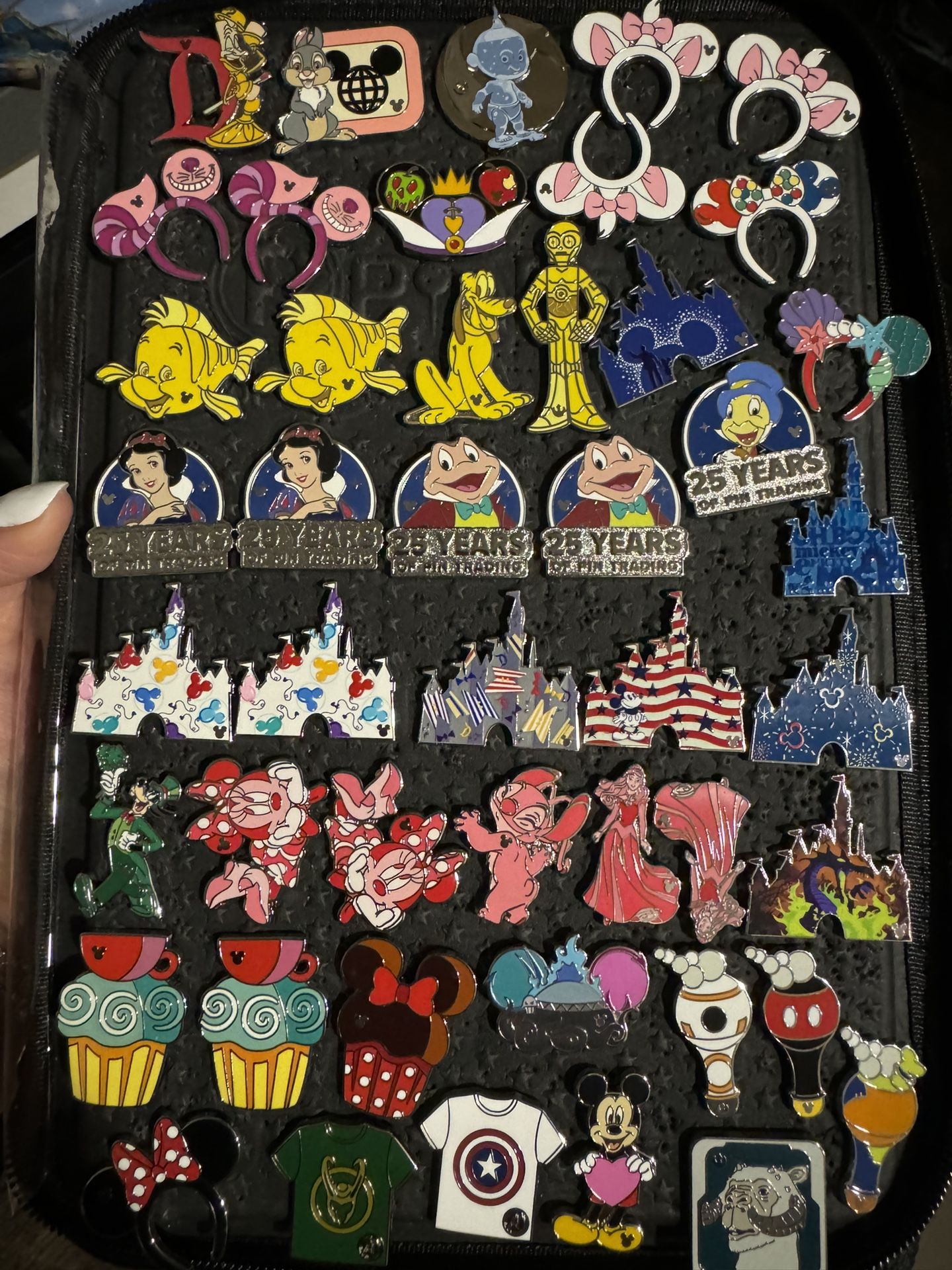 Disney Pins Mystery Packs 