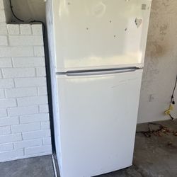 Kenmore Refrigerator 