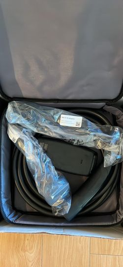 Tesla Mobile connector