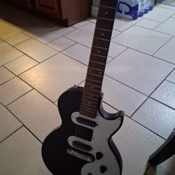 Black And White Epiphone Les Paul SL