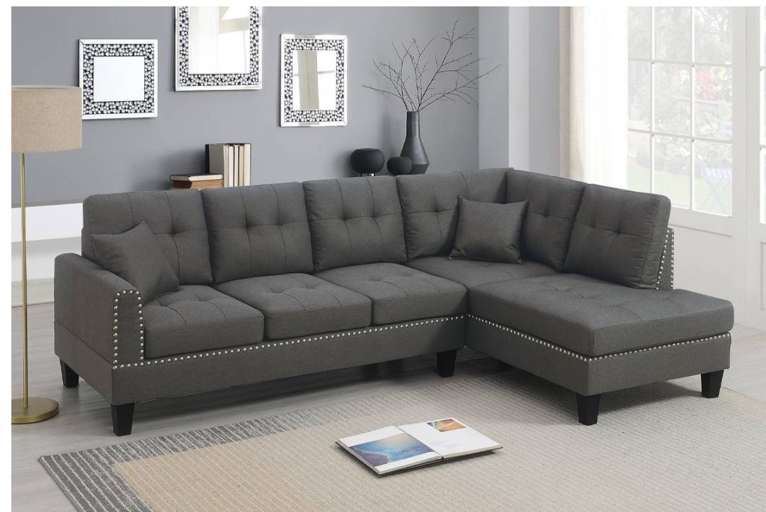 2pc Sectional Sofa w/ 2 Accent Pillows