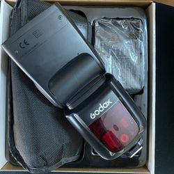 Godox V860iic Camera Flash - BRAND NEW
