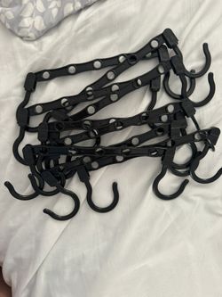 10 Hangers 