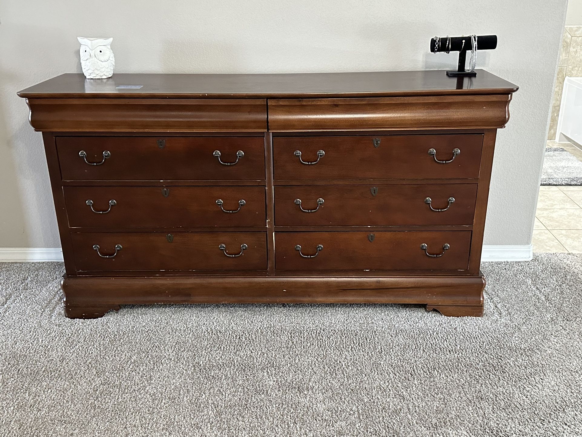 Broyhill dresser