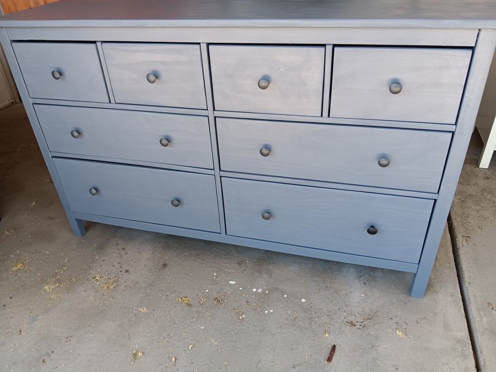 Dresser Ikea Grey's Color