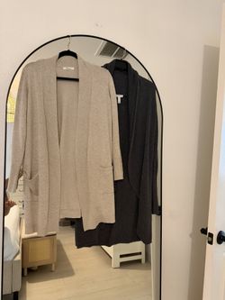 2 Suéters de Mujer Size S $10