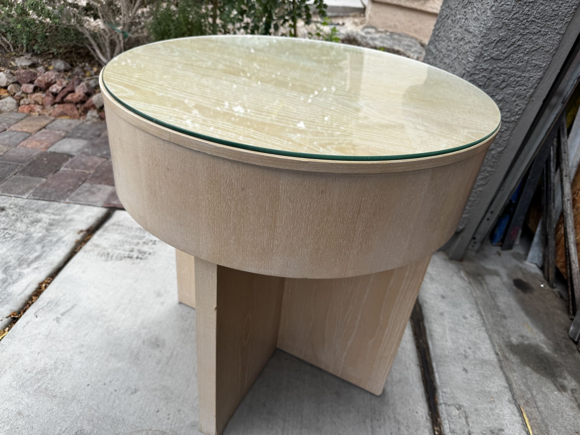 Coffee Table / Bed Side Table
