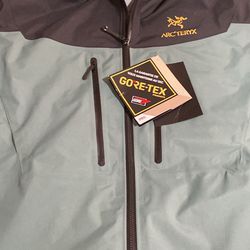 ARC’TERYX  Jacket Brand New 