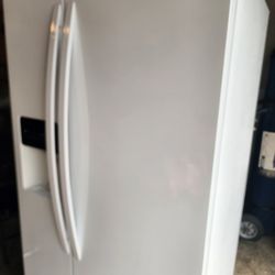  Used Kenmore 33 Cube Refrigerator