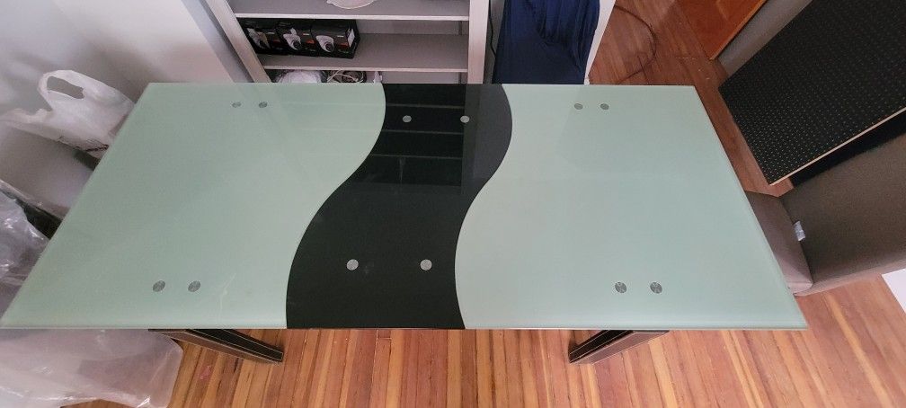 Classic Design Dining Table