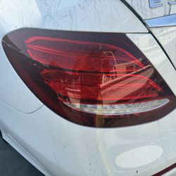 2020 Mercedes Benz E350 Left Tail Light 