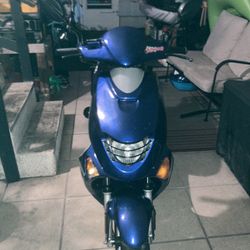 Hyosung Moped 30 Mph 2007