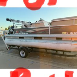 Pontoon Boat 