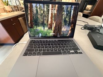 2020 MacBook Pro 13” – Intel i5 / 8GB RAM – $495