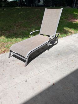 Patio chair lounge back yard