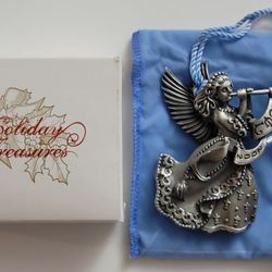 Holiday Treasure 2002 Avon Angel Pewter Ornament