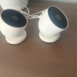 Outdoor nest cam 2 pack